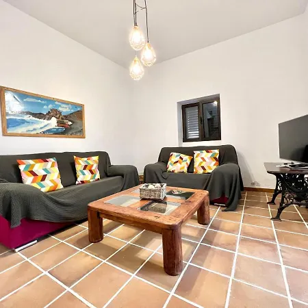 Grande Casa Con Terraza, Barbacoa Y Vista A La Montana * Haría