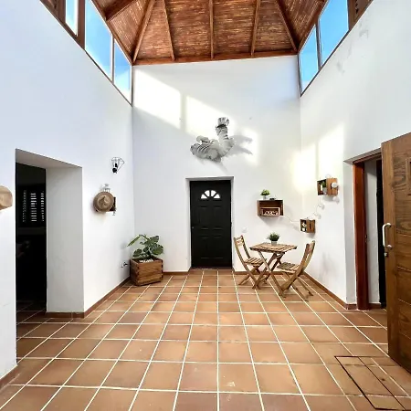 Grande Casa Con Terraza, Barbacoa Y Vista A La Montana * Haría