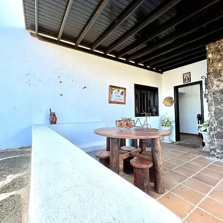 Grande Casa Con Terraza, Barbacoa Y Vista A La Montana