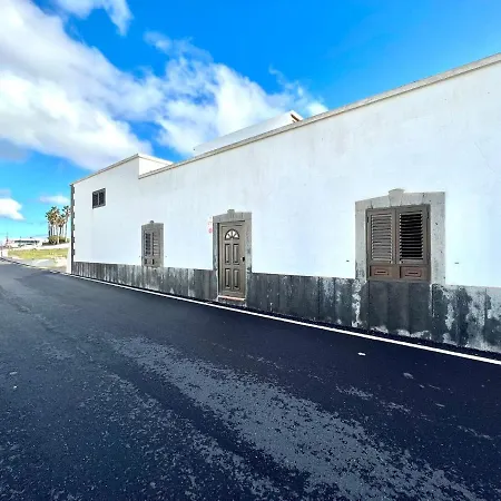 Grande Casa Con Terraza, Barbacoa Y Vista A La Montana Haría