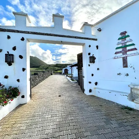 Grande Casa Con Terraza, Barbacoa Y Vista A La Montana Dom wakacyjny Haría